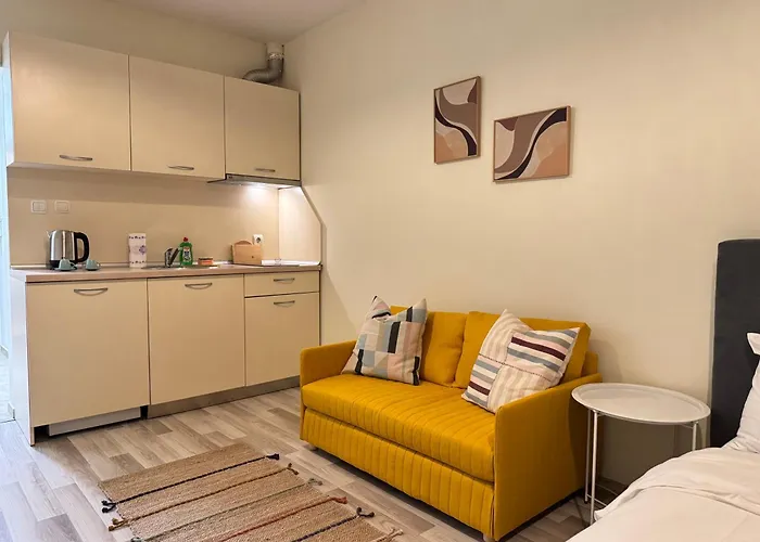 108 By Cosher Lejlighed